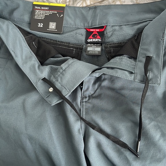 NEW! Gerry Mens Trail Shorts Size 32 - Picture 4 of 9
